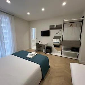 Vittoria's Luxury Roma