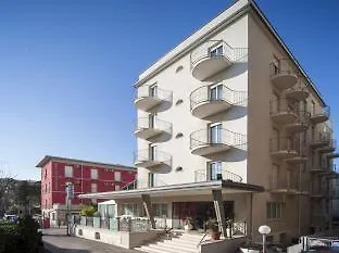 Hotel Jana Rímini 3*,